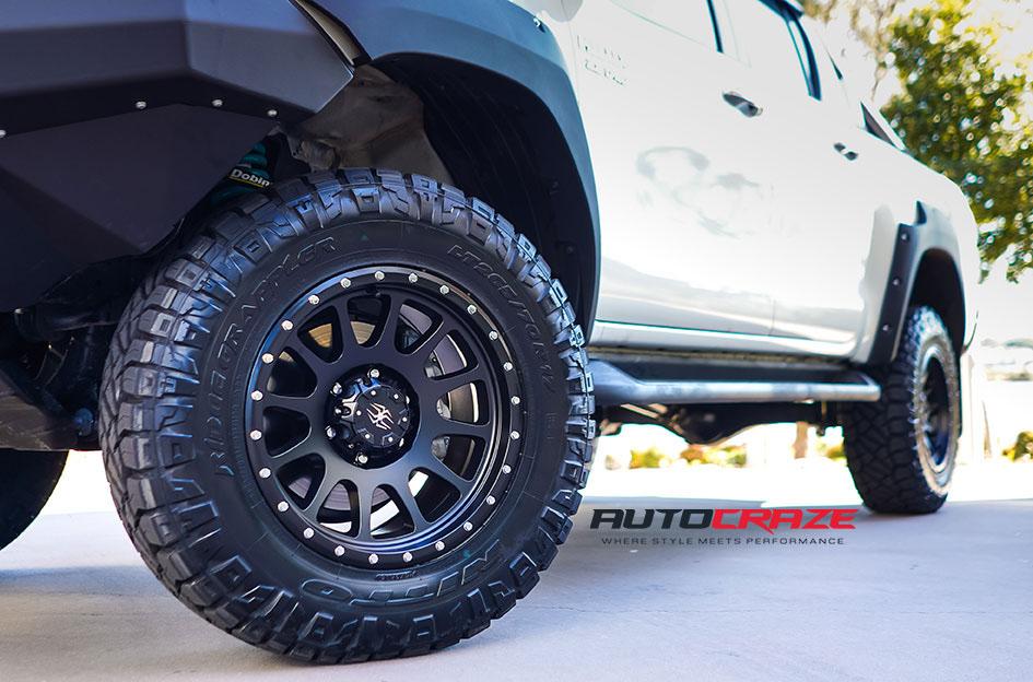 TOYOTA HILUX N80 4WD CALIBRE SATIN BLACK